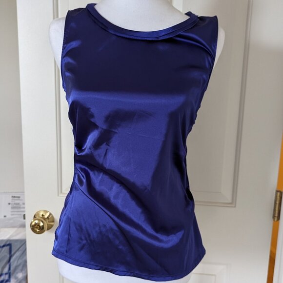 Tahari sleeveless satiny top- Size XS Great Condition - Picture 1 of 12